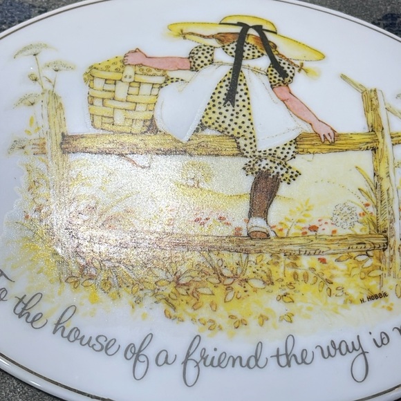 Holly Hobby “To the House of a Friend the Way is Never Long” wall hanging - Picture 2 of 7